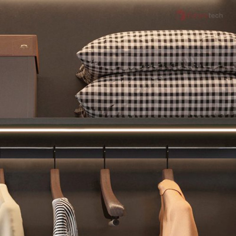 ราวแขวนเสื้อผ้า ยาว 4 ม. สีดำ