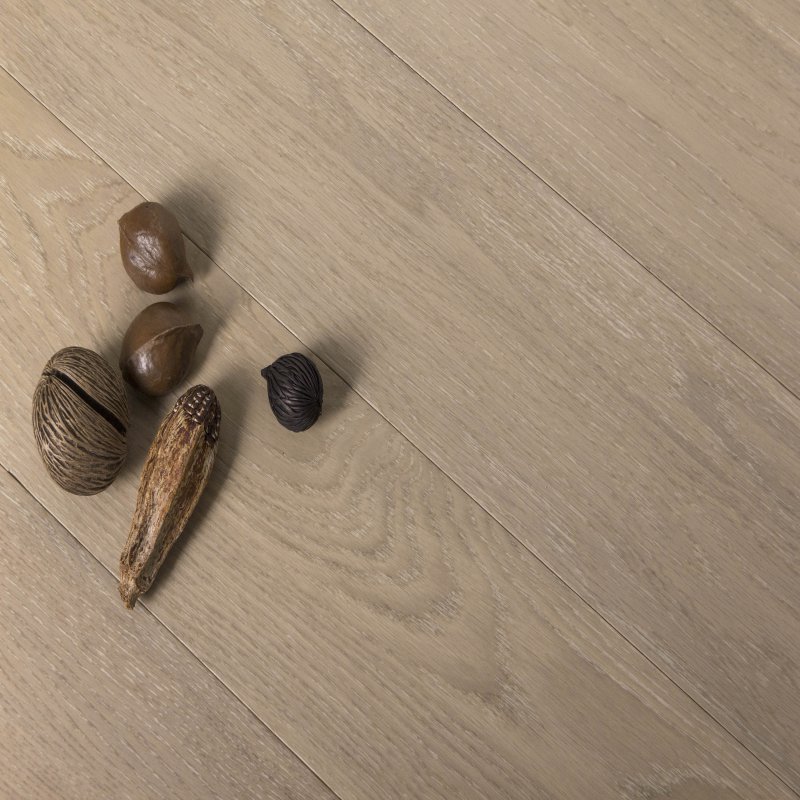 Engineered Wood Flooring  (Multi Layers) : Grey White Grain Brush