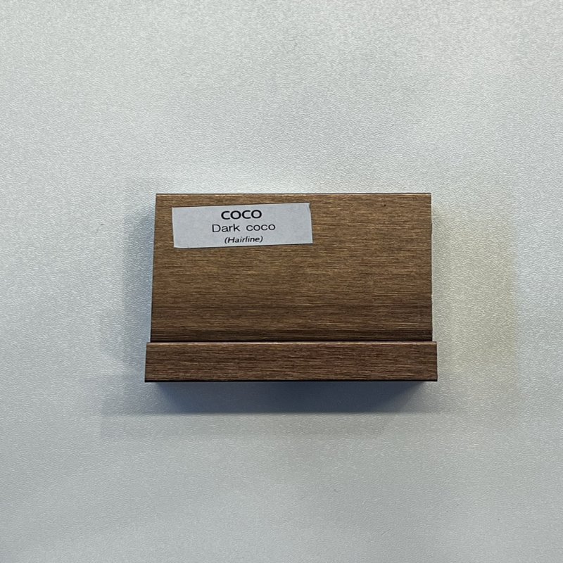 บานเฟรมอลูมิเนียม รุ่นกรอบเฟรมข้างกว้าง 45 มม. สี Dark coco (Hairline)